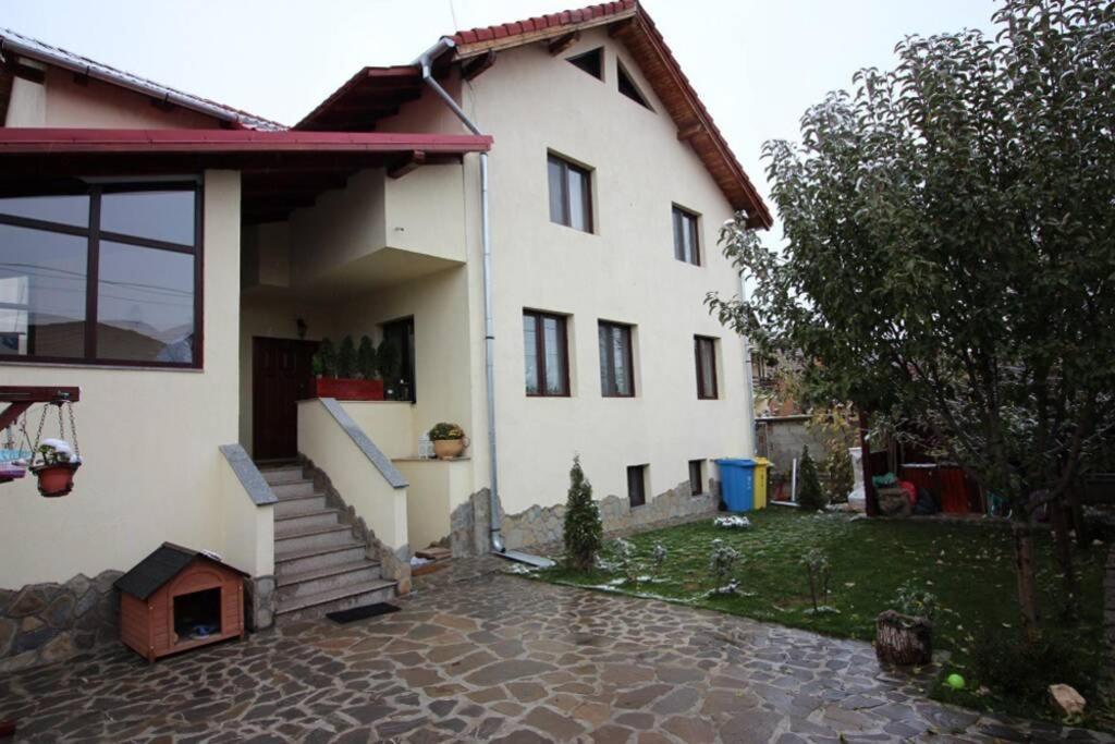 Maria*S Apartment! Cristian  Exterior photo